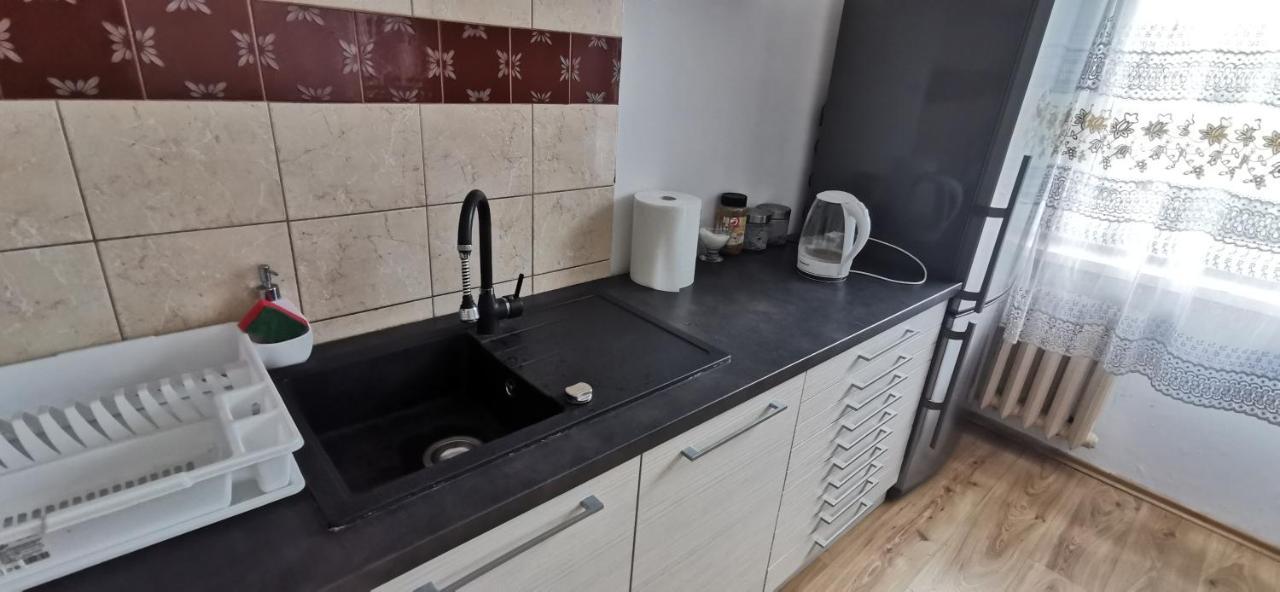Kawalerka Z Balkonem 27 Apartamento Częstochowa Exterior foto