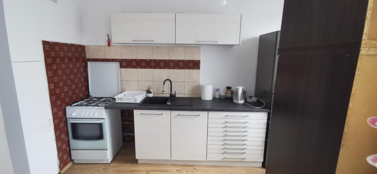 Kawalerka Z Balkonem 27 Apartamento Częstochowa Exterior foto