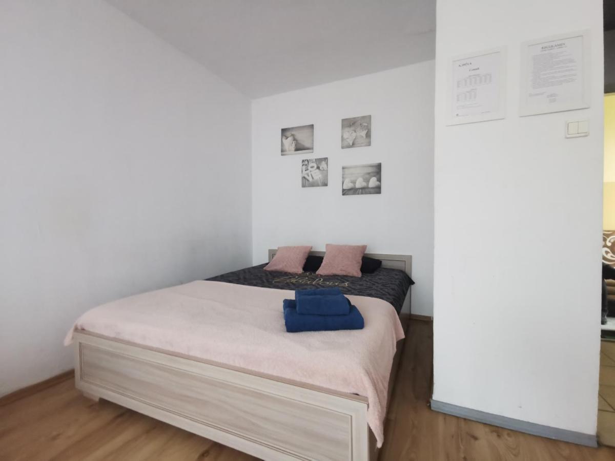Kawalerka Z Balkonem 27 Apartamento Częstochowa Exterior foto
