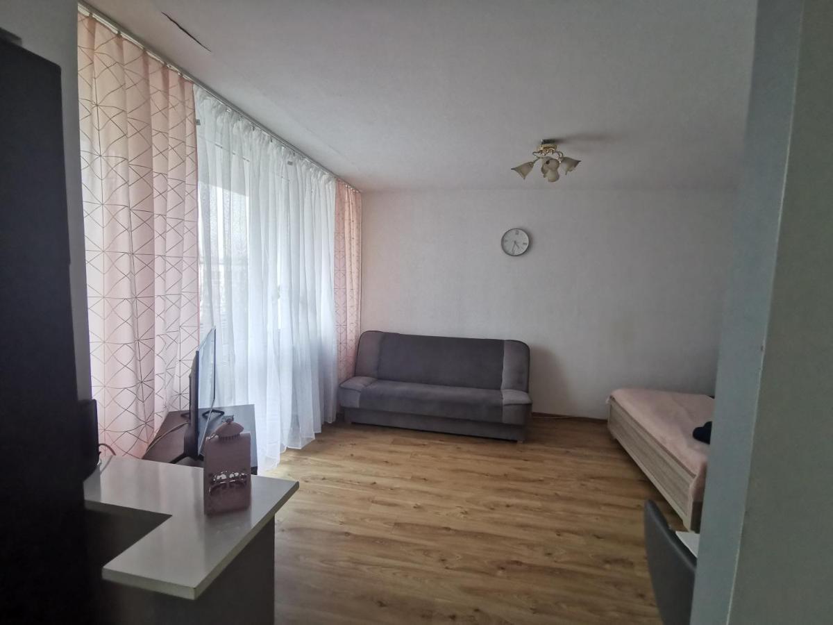 Kawalerka Z Balkonem 27 Apartamento Częstochowa Exterior foto